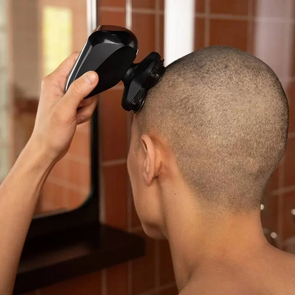 MANSCAPED The Dome Shaver PRO Essentials Kit Bald Head Electric Razor No Soother